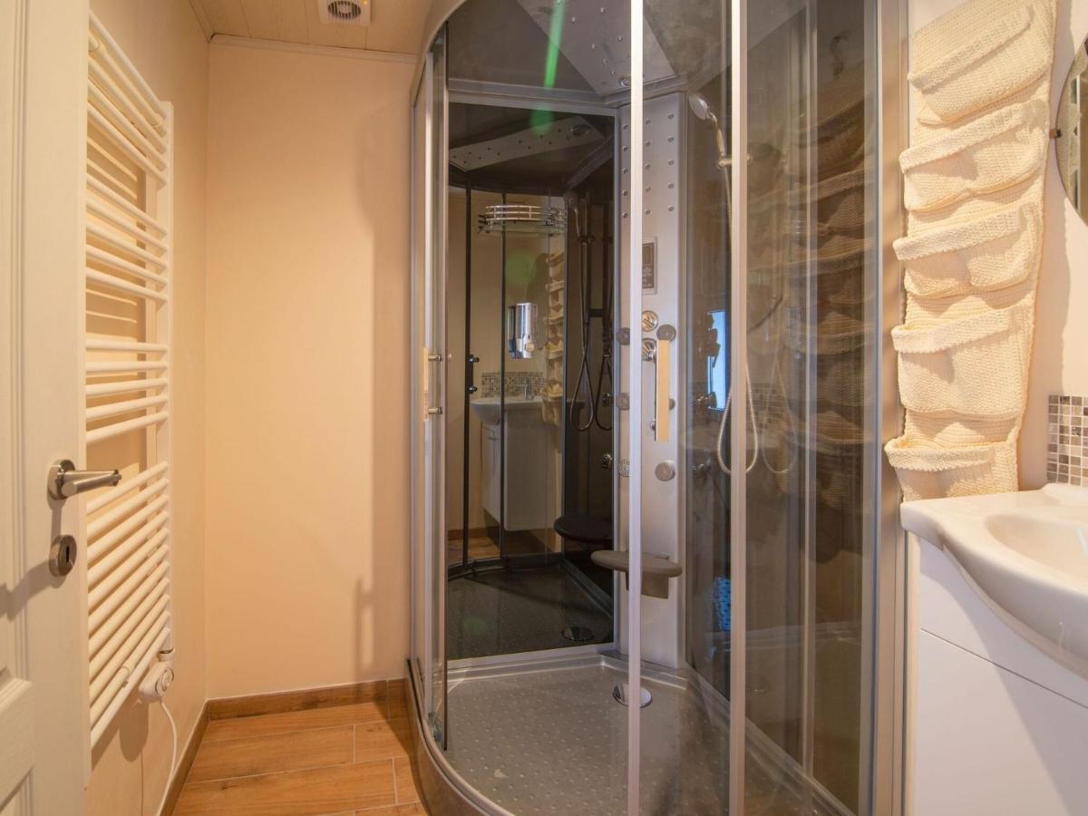Very Spacious House With Sauna Spa And Countryside Views Gouvy Exteriör bild