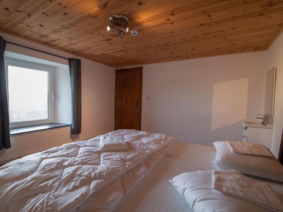 Very Spacious House With Sauna Spa And Countryside Views Gouvy Exteriör bild